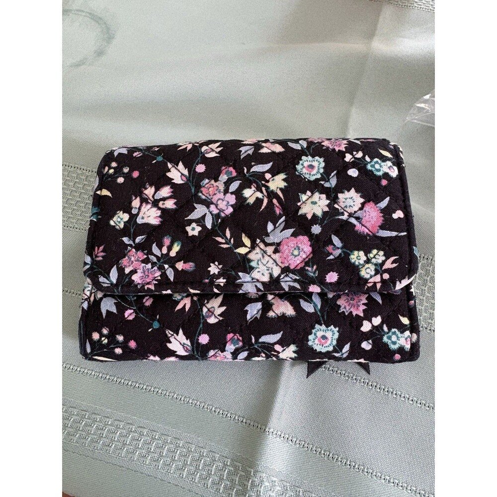 Vera Bradley Black Quilted Cotton Compact Wallet Riley Pattern RFID